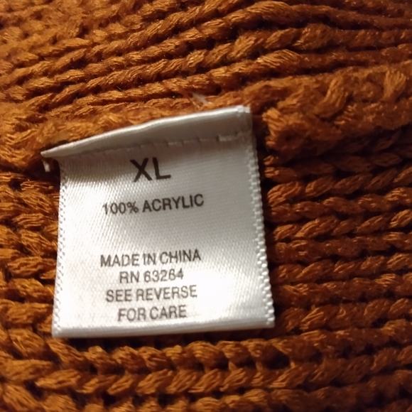 Dress Barn short sleeve sweater. NWOT. - Picture 4 of 5